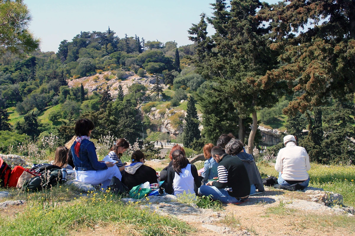 Adult group - divint into the methodology of sociocultural animation, Athens