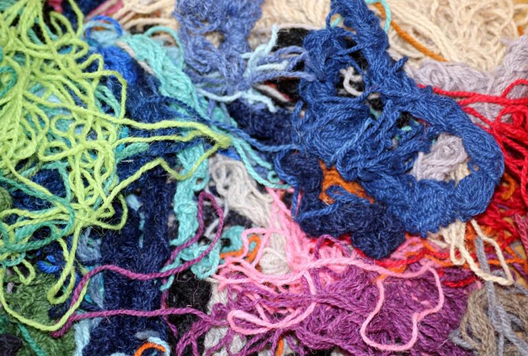 μέσα από τη λογική της εξαγωγής